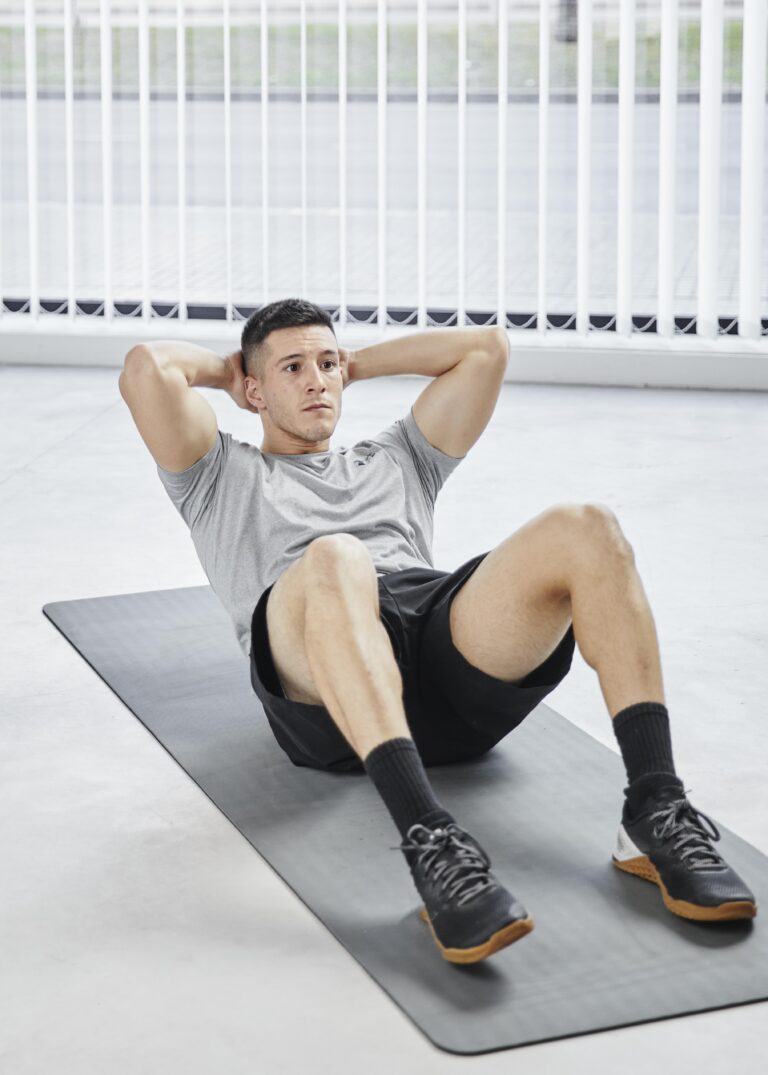 5 Common Beginner Mistakes in Home Workouts (And How to Avoid Them)